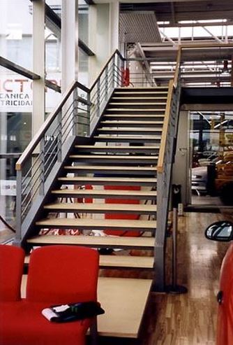 escalera comercio